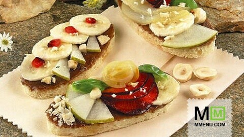 Бутерброды с фруктовым ассорти