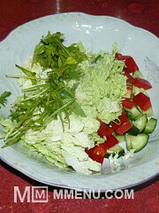 Приготовление блюда по рецепту - Салат с консервированным тунцом - рецепт от Виталий. Шаг 2
