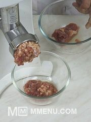 Приготовление блюда по рецепту - Перец, фаршированный мясом и рисом в мультиварке. Шаг 2
