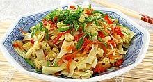 Рецепт - Курица с лапшой и овощами
