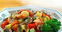 Рецепт - Овощи, тушенные в грибном соусе