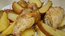 Рецепт - Картошечка с куриными крылышками запеченные в духовке