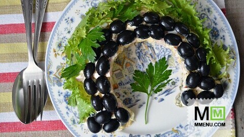 Новогодний салат "Подкова" - рецепт от Натальи