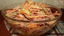 Рецепт - Салат с копченой колбасой и морковью по-корейски