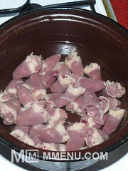 Приготовление блюда по рецепту - Теплый салат с куриными сердечками. Шаг 2