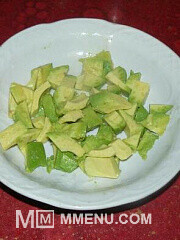 Приготовление блюда по рецепту - Салат с тунцом и авокадо. Шаг 1