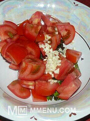 Приготовление блюда по рецепту - Салат помидоры с базиликом. Шаг 1