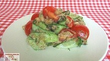 Рецепт - Салат с консервированным тунцом и овощами