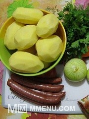 Приготовление блюда по рецепту - Картофель с охотничьими колбасками в горшочках. Шаг 1
