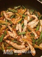 Приготовление блюда по рецепту - Стир-фрай из курицы со стручковой фасолью. Шаг 13