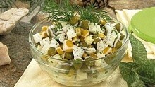 Рецепт - Салат из яиц, горошка и кукурузы