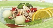 Рецепт - Салат с крабами и дыней