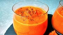 Рецепт - Смузи с яблоком и морковью