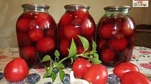 Рецепт - Маринованные помидоры со сливами