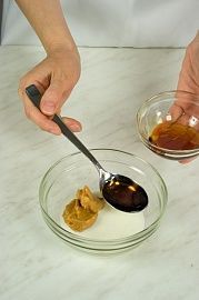 Приготовление блюда по рецепту - Мороженое с шоколадным соусом. Шаг 1