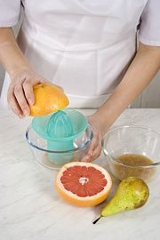 Приготовление блюда по рецепту - Грушево – грейпфрутовый сок. Шаг 1