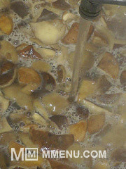 Приготовление блюда по рецепту - грибной соус, грибной суп, грибная юшка из польских грибов. Шаг 2