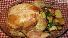 Рецепт - Курица, запеченная с картофелем в духовке
