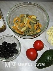 Приготовление блюда по рецепту - Салат "Испанские напевы" с соусом Песто. Шаг 1