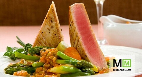 Тунец, запеченный с овощами Тунец, запеченный с овощами