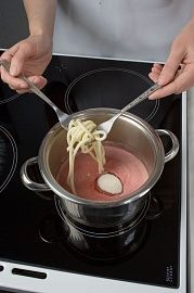 Приготовление блюда по рецепту - Суп из клубнички. Шаг 4