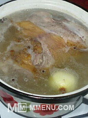 Приготовление блюда по рецепту - Свиная рулька. Шаг 2