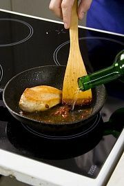 Приготовление блюда по рецепту - Куриное филе с баклажанами. Шаг 1