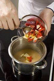 Приготовление блюда по рецепту - Суп из сухарей с фруктами. Шаг 4