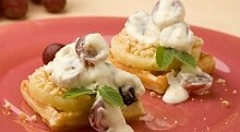 Рецепт - Десерт из ананаса с кедровыми орешками