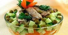 Рецепт - Салат овощной со шпротами