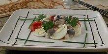 Рецепт - Салат с сельдью и помидорами