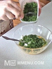 Приготовление блюда по рецепту - Сочная горбуша под соусом в духовке. Шаг 6
