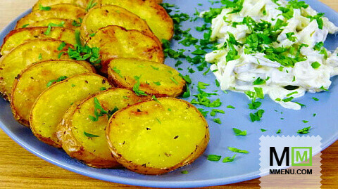 Золотая картошечка с салатом
