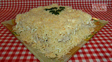 Рецепт - Слоеный салат с курицей, грибами и картофелем