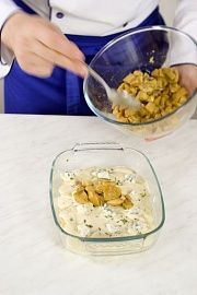 Приготовление блюда по рецепту - Картофельная запеканка с грибами и горгонзолой. Шаг 5