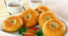 Рецепт - Жареные пончики с мясной начинкой