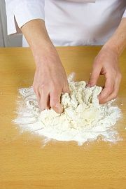 Приготовление блюда по рецепту - Дрожжевое безопарное тесто. Шаг 3