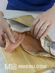Приготовление блюда по рецепту - Рыба. Шаг 2