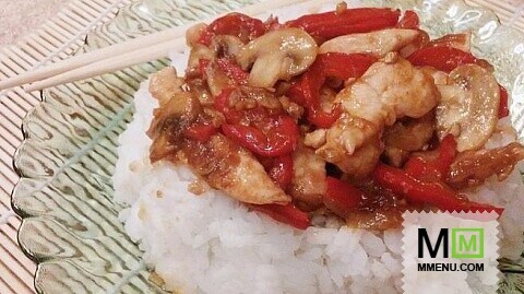 Стир-фрай из курицы с шампиньонами и перцем Стир-фрай из курицы с шампиньонами и перцем