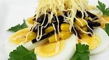 Рецепт - Салат кукурузный с черносливом