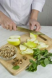 Приготовление блюда по рецепту - Рулет из гуся с яблоками. Шаг 5