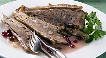 Рецепт - Глухарь, тушенный с клюквой