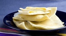 Рецепт - Отварные конвертики из теста с яйцом и маслом