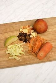 Приготовление блюда по рецепту - Салат из свежей капусты. Шаг 2
