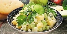 Рецепт - Салат с сыром и яблоками
