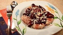 Рецепт - Клёцки из гречневой муки и творога со сливовым соусом