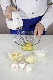 Приготовление блюда по рецепту - Творожная запеканка с цветной капустой. Шаг 2