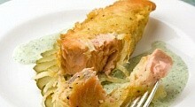 Рецепт - Лосось в картофельной корочке с соусом