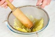 Приготовление блюда по рецепту - Картофельные зразы с грибами. Шаг 4