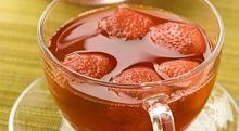 Рецепт - Компот из клубники с соком красной смородины